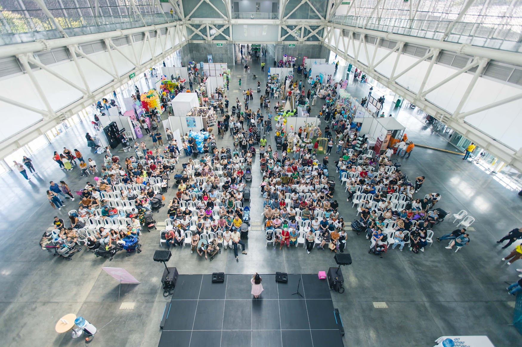 Vista aérea del público en FamyFest